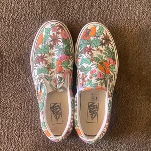 Selling this cute pair of Vans. Size 8 1/2. Probably wore them three times.